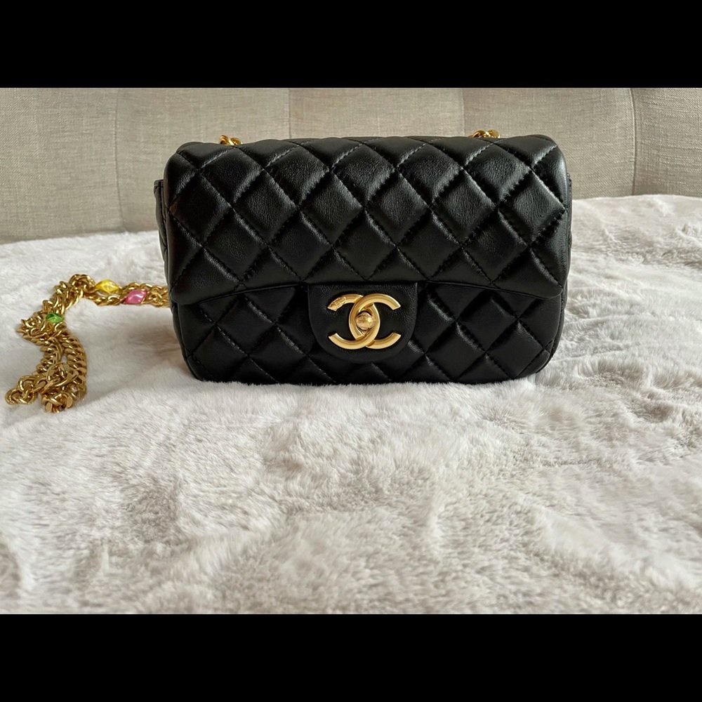 NWT CHANEL CROSSBODY 👛